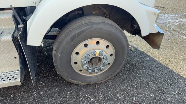 Image of Kenworth T800 equipment image 3