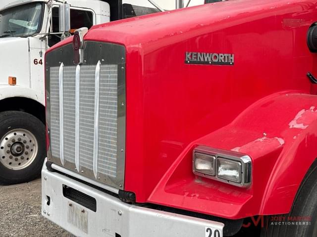 Image of Kenworth T800 equipment image 4