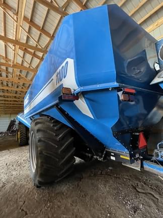 Image of Kinze 1100 equipment image 1