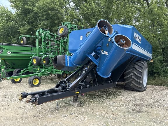 Image of Kinze 1100 equipment image 3