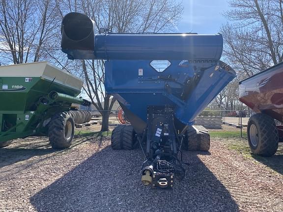 Image of Kinze 1300 equipment image 1