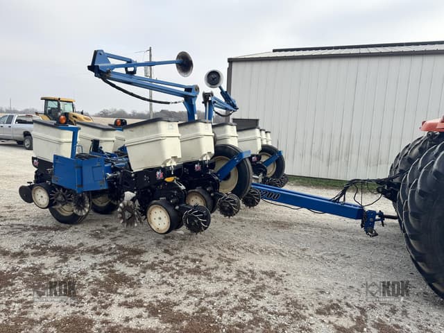 Image of Kinze 3200 equipment image 1