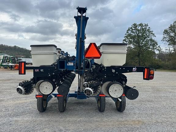 Image of Kinze 3500 equipment image 3