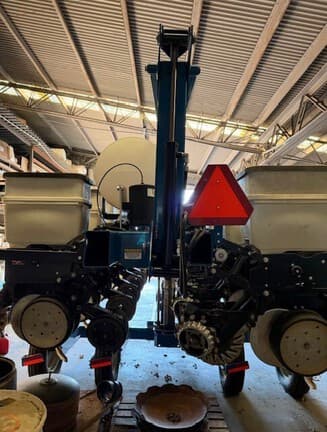 Image of Kinze 3500 equipment image 1