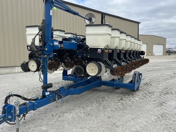 Image of Kinze 3500 equipment image 1