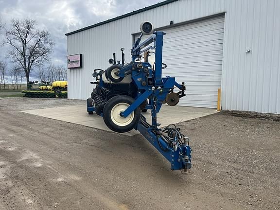 Image of Kinze 3600 equipment image 4