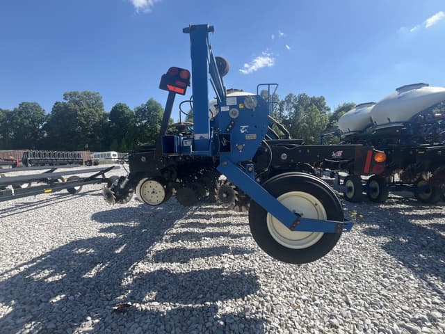 Image of Kinze 3600ASD equipment image 3