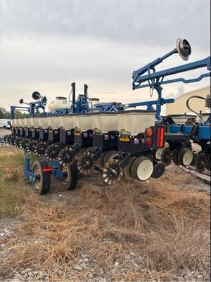 2013 Kinze 3600 Image