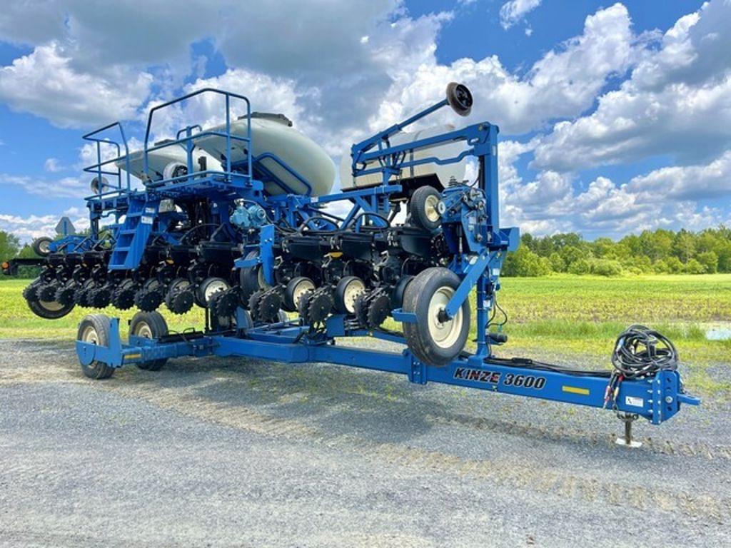 Image of Kinze 3600 Primary image