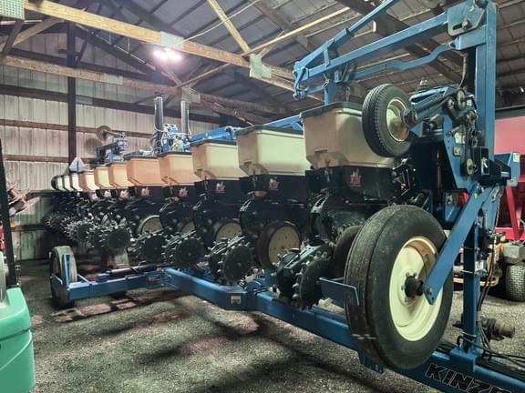 Image of Kinze 3600 Primary image