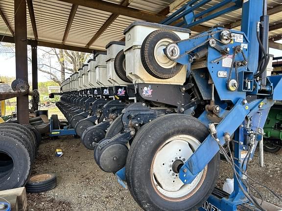 Image of Kinze 3600 Primary image