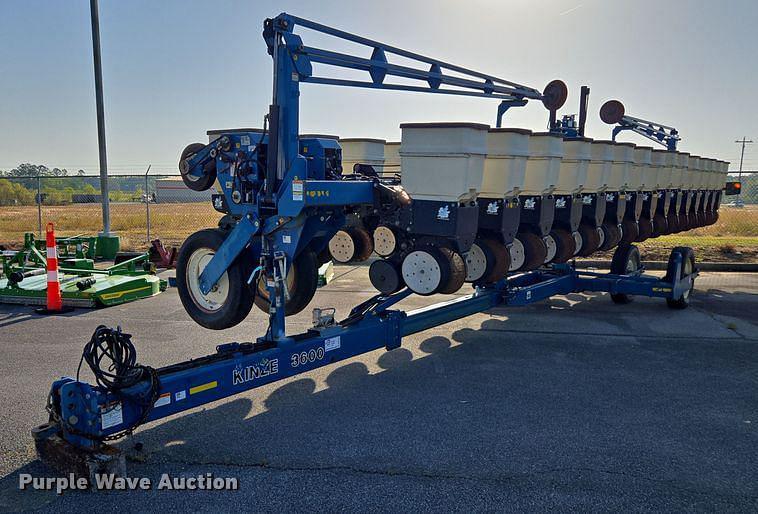 Image of Kinze 3600 Primary image