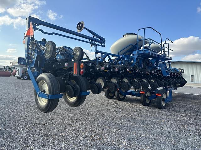 Image of Kinze 3600ASD equipment image 4