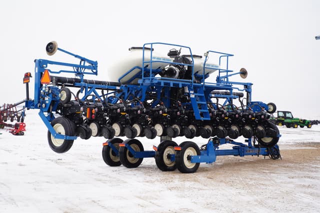 Image of Kinze 3600ASD equipment image 4
