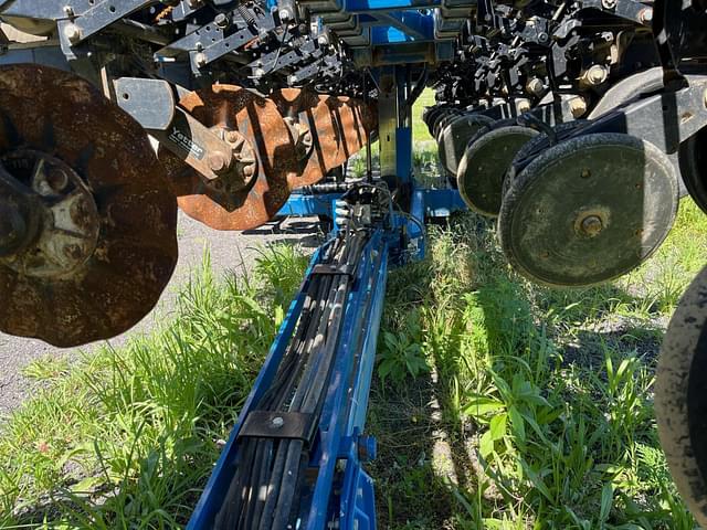 Image of Kinze 3600ASD equipment image 3