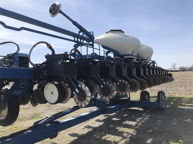 Image of Kinze 3600ASD equipment image 1