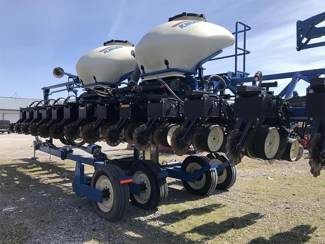 Image of Kinze 3600ASD equipment image 2