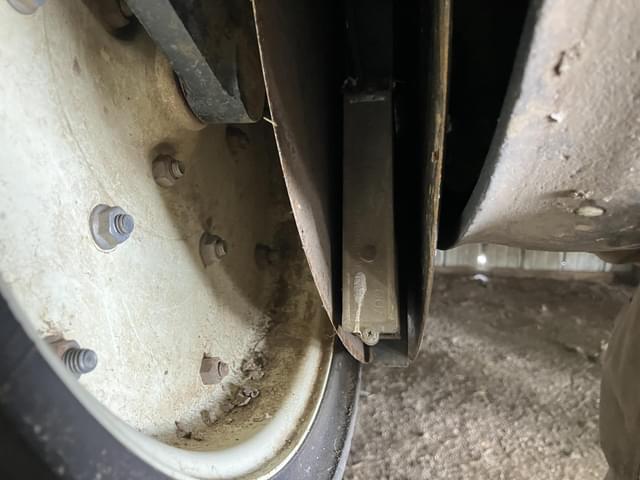 Image of Kinze 3700 equipment image 3