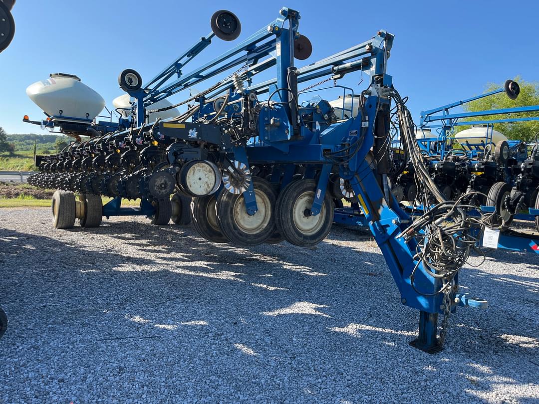 Image of Kinze 3700 Primary image