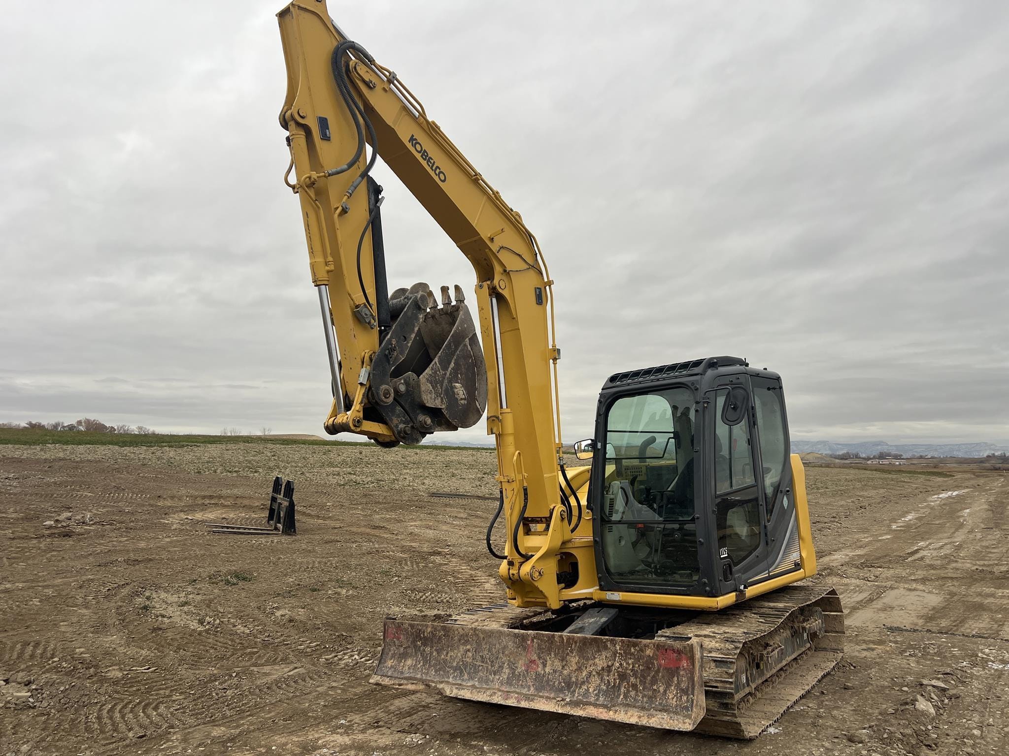 2013 Kobelco SK85CS Equipment Image0