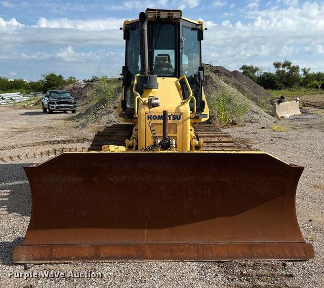 Image of Komatsu D51EX-22 equipment image 1