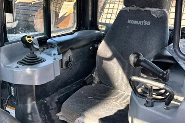 Image of Komatsu D51PX-22 equipment image 4
