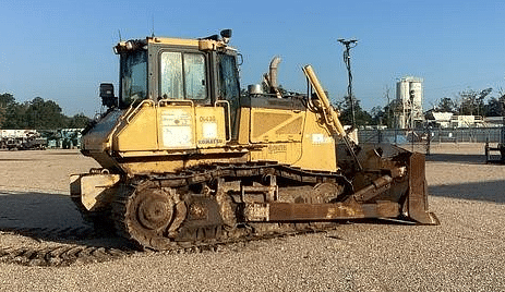 Image of Komatsu D65EX-17 equipment image 3