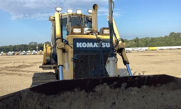 Image of Komatsu D65EX-17 equipment image 4