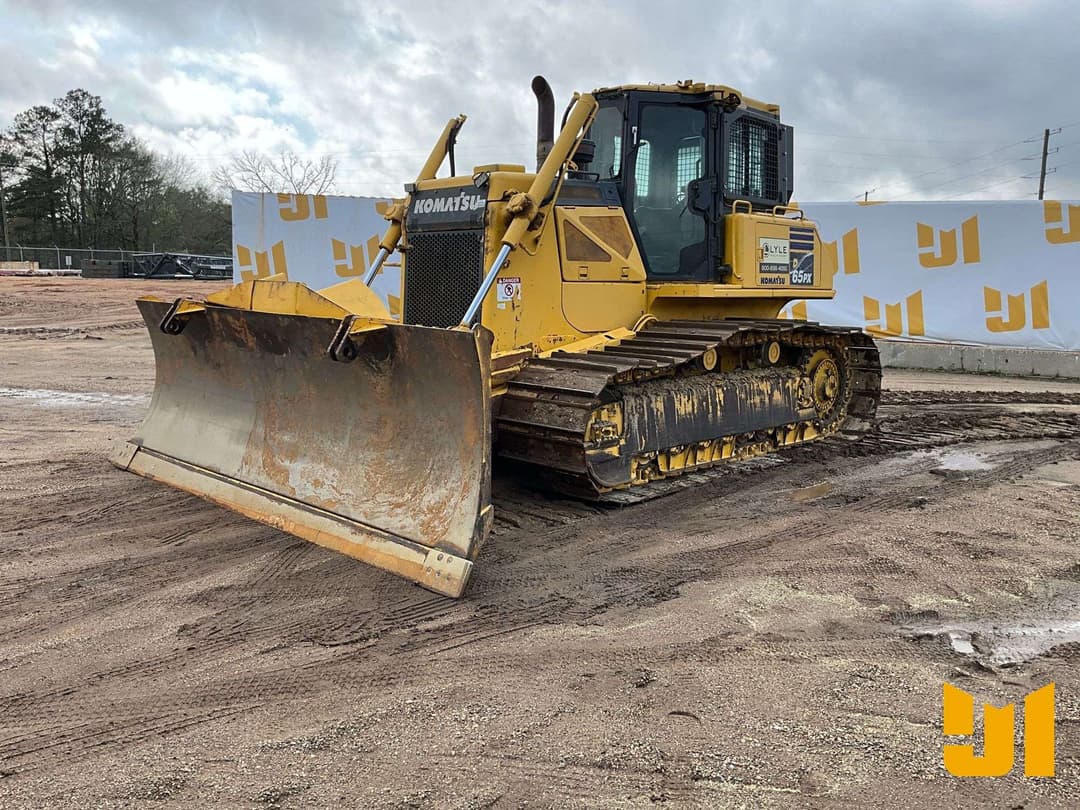 Image of Komatsu D65PX-17 Primary image