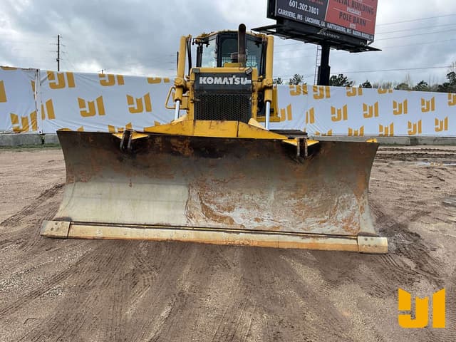 Image of Komatsu D65PX-17 equipment image 1