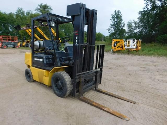 Image of Komatsu FG25C-11 equipment image 3