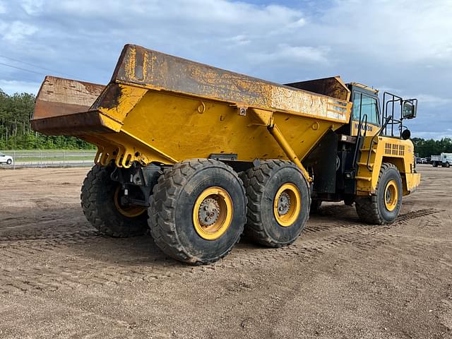 Image of Komatsu HM300-3 equipment image 4