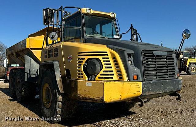 Image of Komatsu HM400-3 equipment image 2