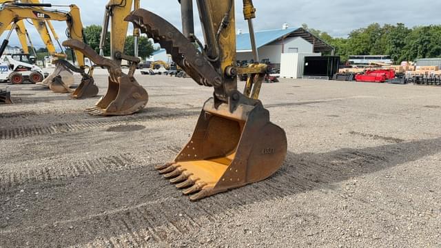 Image of Komatsu PC160LC equipment image 3