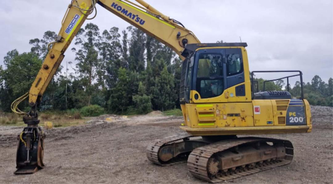 Image of Komatsu PC200 Primary Image