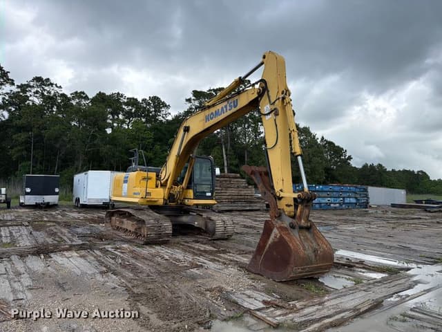 Image of Komatsu PC210LC-10 equipment image 2