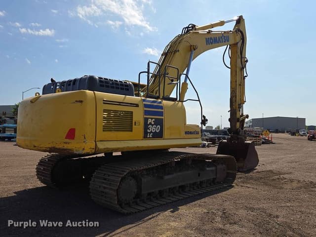Image of Komatsu PC360LC-10 equipment image 4