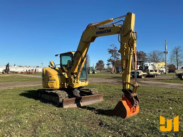 Image of Komatsu PC88MR-8 equipment image 2