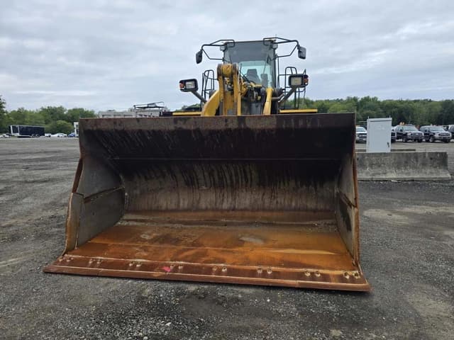 Image of Komatsu WA500-7 equipment image 1