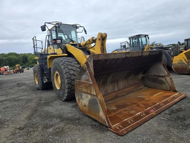 Image of Komatsu WA500-7 equipment image 2