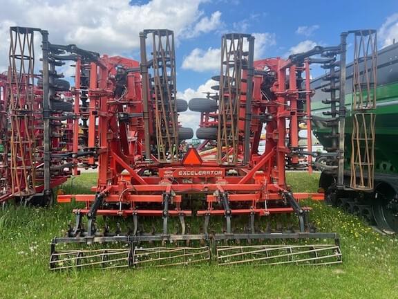 Image of Kuhn Krause Excelerator 8000 equipment image 3