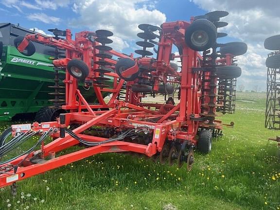 Image of Kuhn Krause Excelerator 8000 equipment image 1