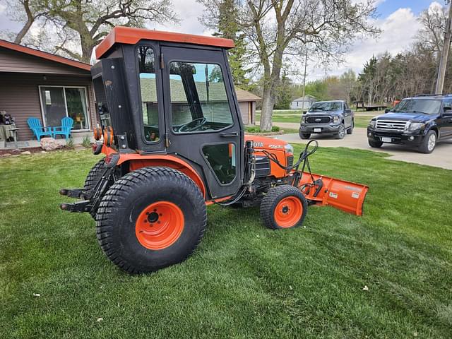 Image of Kubota B2630 equipment image 3