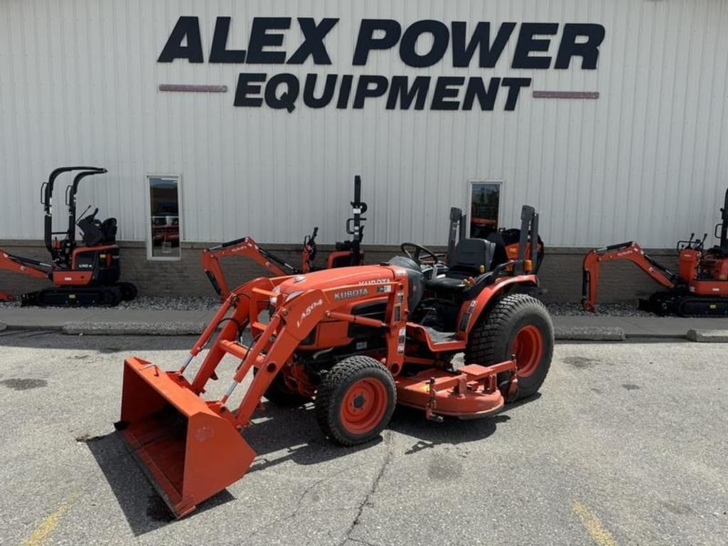2013 Kubota B3200 Equipment Image0