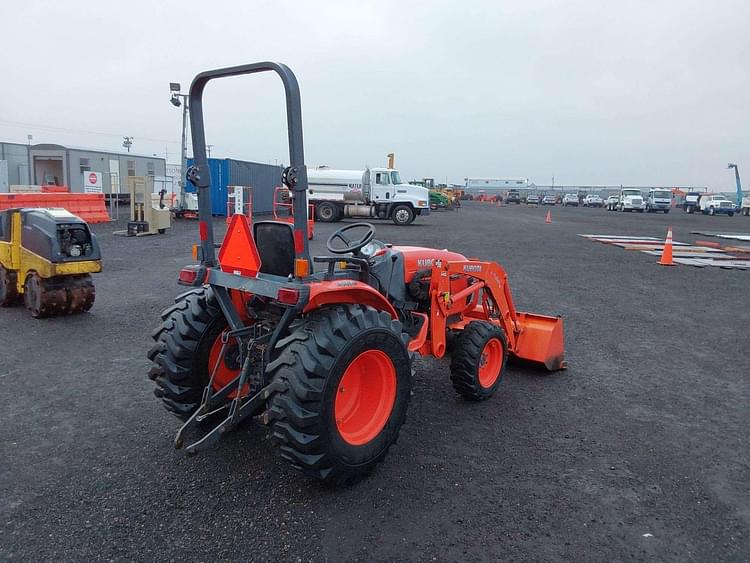 2013 Kubota B3300SU Tractors Less than 40 HP for Sale Tractor Zoom