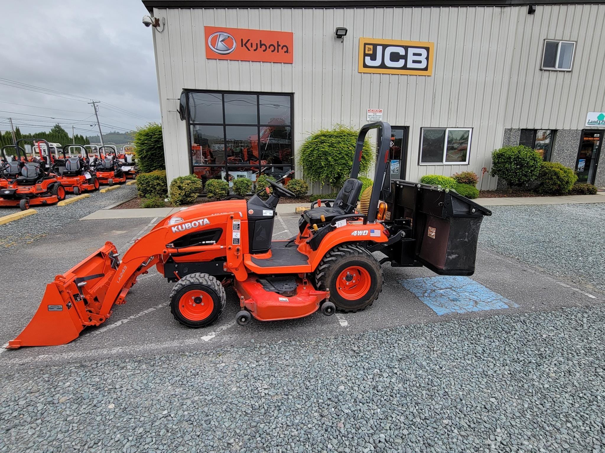 2013 Kubota BX2360 Equipment Image0