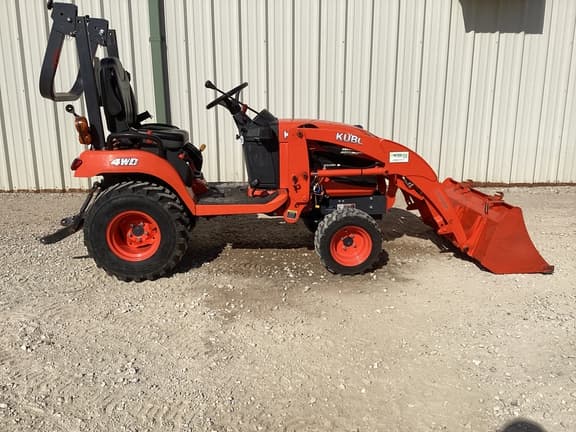 Image of Kubota BX2370 equipment image 3