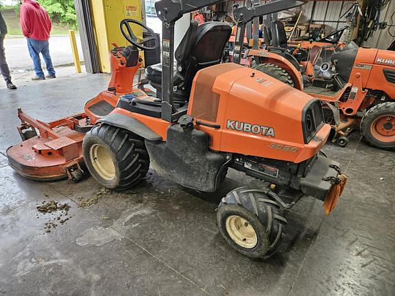 Image of Kubota F3080 equipment image 2