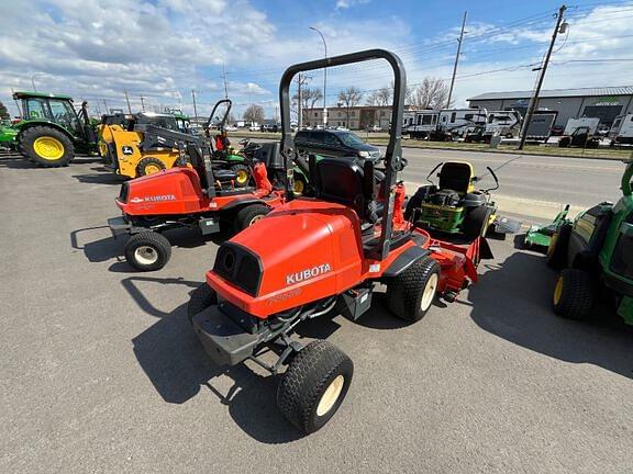 Image of Kubota F3680 equipment image 2