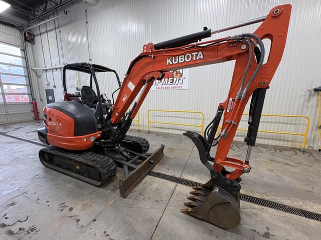 Image of Kubota KX040-4 equipment image 2